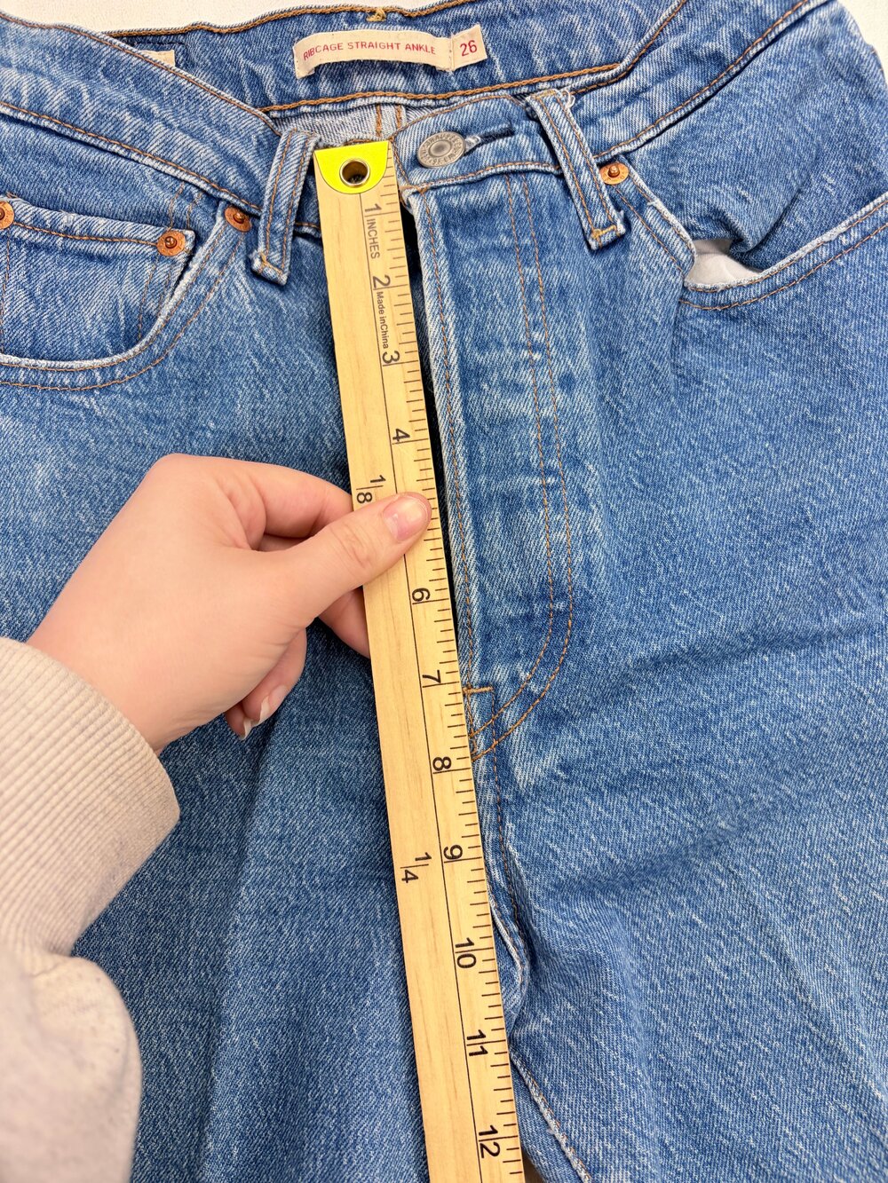 Levi's Ribcage Straight Jeans Size 26 High Rise Multi-Button - Picture 7 of 13